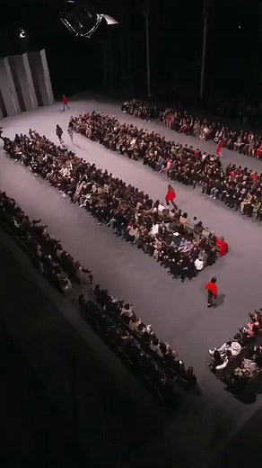 Balmain Fall/Winter2025 Paris Fashion Week. (Highlights from today's show) #balmain #fw25 #rtw #fashion #france #reelsfypシ #balmainparis | Jax Beig