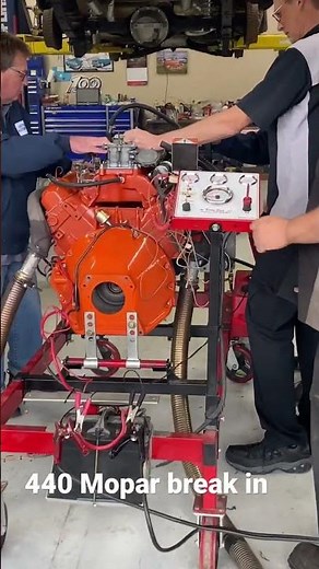 V code 440 Mopar on engine run stand - first start up