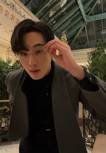 I usually like black but… | black