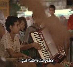 44M views · 447K reactions | ¡Una historia que vale la pena ver una y otra vez!  Siganme en tik tok para disfrutar de más videos: https://www.tiktok.com/@carloscaceres_elshow?_t=ZM-8wZD9zQEvO2&_r=1 | Areguá Comunicaciones | Facebook