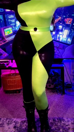 Best goth girl Shego 💚🖤 #shego #shegocosplay #cosplaygirl #pnw