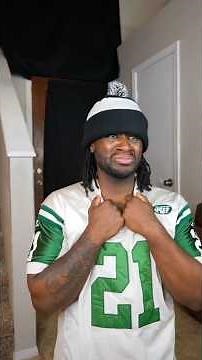 When eating lucky charms takes a weird turn #dez2fly