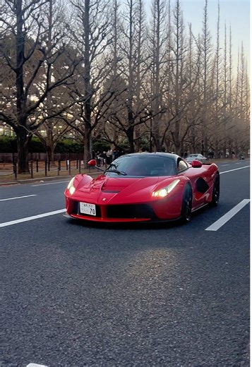 @Ferrari_Love_Ken さんの ラフェラーリやっと拝むことができました。 #ferrari #laferrari #cars #supercar #car