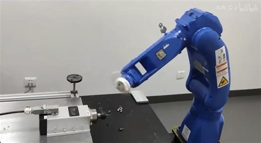 Yaskawa MOTOMAN GP7 경쟁력있는 가격 산업용 로봇 창고 따기 로봇 암 6 축 로봇 암 조작기