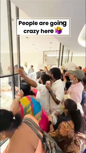 ARBAZ TEXTILES KURTIS on Instagram: "From ₹5,000 to starting your own clothing brand 🔥 Best wholesale store in Secbad you can’t miss! #wholesale #clothingbusiness #clothing #kurtis #businessideas Arbaz Textiles - A Hand Full of Trust Proudly the largest wholesale sarees store in Hyderabad & Secunderabad! From Pattu Sarees to Silk Sarees, we’ve got everything you need to start or grow your business. Hyderabad Branch - 35,000 sft 8686317373 | 9390687343 | 733091143 21-2-552 to 570, 1st Floor, Esa