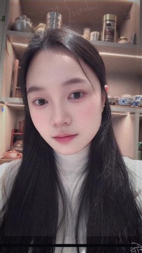 苹果原相机不忍直视，还是要来点美颜才括以哟#随意拍plog #水象星座