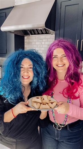 This is the EASIEST Hamantaschen recipe ever! 🎉 Cake mix from a box to makes baking these classic Purim cookies so much easier! Best part? No chilling required—just mix, roll, and bake! The results are super tender hamantashchen to enjoy and share. 🙌 What you will need: 1️⃣ Box cake mix 2️⃣ Your favorite cookie filling 3️⃣ 1 cup all-purpose flour 4️⃣ ¼ cup vegetable oil 5️⃣ 2 eggs 6️⃣ 2 Tbsp water PRO TIPS: 💜Don’t overfill the hamantaschen. 💜Pinch the corners really tight to keep their shape