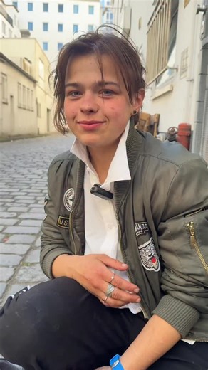Straßenleben on Instagram: "Julina,21 Bremen #bremen #julina #strassenleben #viral #foryoupage"