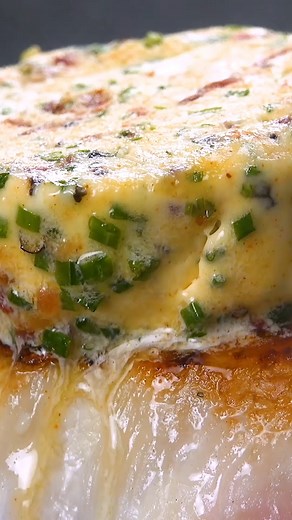 You're bacon me crazy! 🧈🥓🍁🥩 #bacon #butter #pork #dinner #foodporn #foodreels #scrumdiddlyumptious 📌 RECIPE: www.scrumdiddlyumptious.com/7-flavored-butter-recipes | Scrumdiddlyumptious