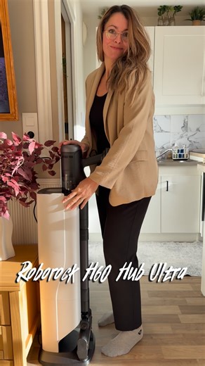 christelle perret on Instagram: "En partenariat avec Roborock France Aujourd’hui je teste le Roborock H60 Hub Ultra et il m’a vraiment bluffée 🤍 • 210AW de puissance • Zéro nœuds avec sa brosse anti-enchevêtrement • Lumiere verte grand angle pour la poussière invisible • Station de vidage automatique jusqu’à 100 jours. • grande Batterie 90 min 👉 Offre Black Friday : 319€ au lieu de 499,99€ 👉 2 sacs à poussière offerts 👉 Lien juste ici : https://app.im.skeepers.io/c/hknpy/r/hccf1 @roborockfr 