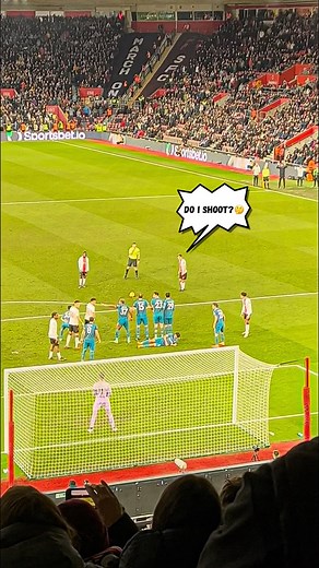 JFP on Instagram: "Now I know why JWP Didn’t shoot here  #saintsfc #southamptonfc #jameswardprowse #freekick #nathanjones #premierleague #funnyfootball #footybanter #football #stmarysstadium #wolvesfc"