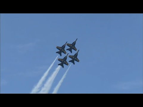 Blue Angels fly over Chicago lakefront