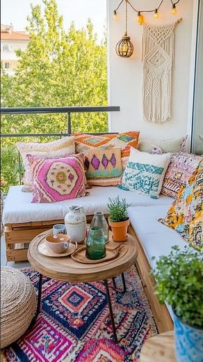 21 Chic Apartment Balcony Ideas Everyone’s Obsessed With in 2025