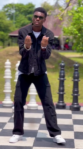 ‘Money Palva’ out now on all platforms! 💸🎶 Stream, download, and share! 📲✨ Link in my bio 🔗. Produced by @AYG 🎛️ #moneypalavachallenge #moneypalavadancechallenge #famzzymoneypalava #famzzy #viral