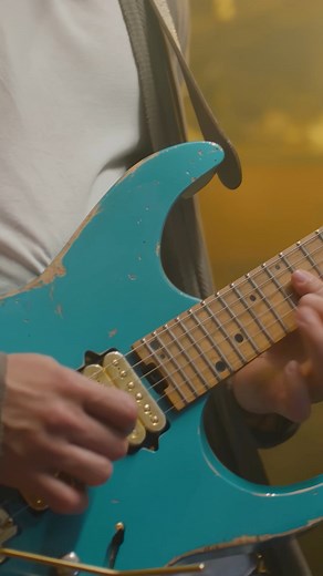The sound of Autumn, but make it guitar instrumental. #guitarinstrumental #guitarsolo #guitarist | Angel Vivaldi