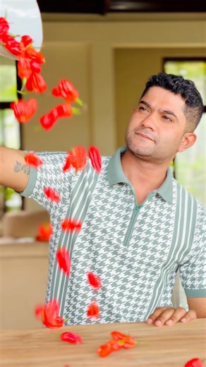 Warning: This Scotch Bonnet and pineapple Sauce Is Extremely Spicy 🌶️🔥