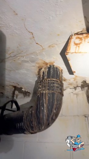 Replacing a section of 6” cast iron pipe broken in the floor💦💪 #plumber #plumbing #plumblife #plomberie #plumbingservices #work #dirtyhandscleanmoney #bluecollar #pipe #pvc #castiron #construction #building #fyp #reels #video #viral #tool #milwaukee #oatey #water #sewer | Precision Plumbing and Drains