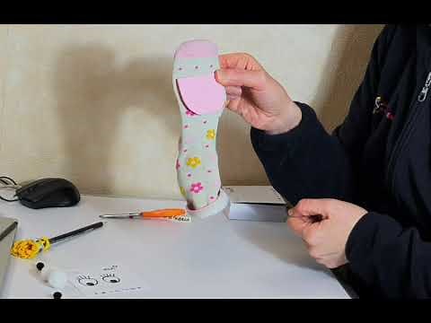 How to make a puppet with a sock.