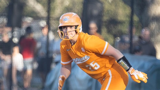 No.1 Tennessee softball team breaks school record with 25-game winning streak