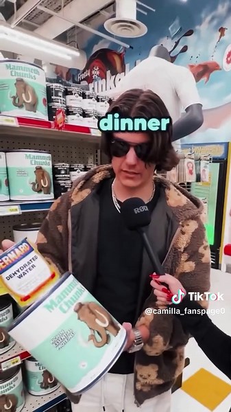 In the weirdest store ever! #fyp #foryoupage #realestate #lasvegas #house #vagas #camilla #camilaaraujo