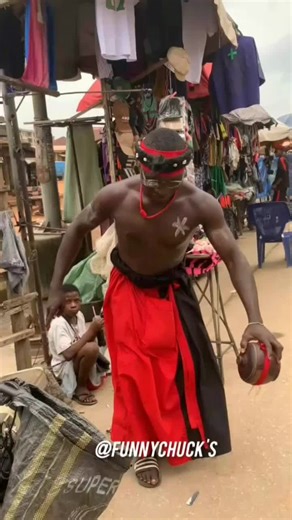 I challenge you mr. uwaezuoke for your new dance competition 😁@uwaezuoke official comedy 😂 #prank #pranks #foryou #comedy #explore #prankvideo #prankster #pranking #pranked #goviral #makemefamous #makemeviral