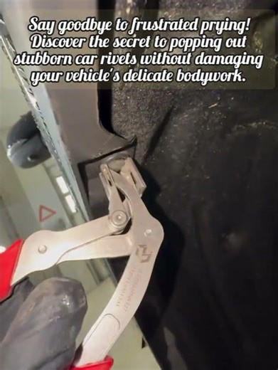 The Easiest Way To Remove Car Trim Clips!
