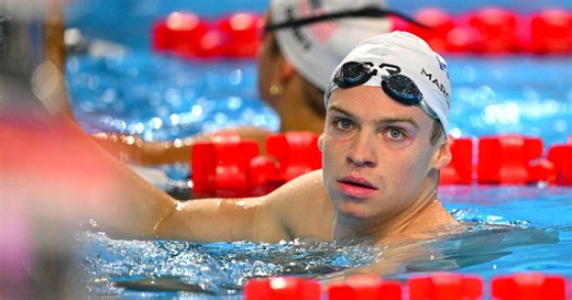 «J’étais un peu impatient»: Léon Marchand, une entame sans forcer aux Mondiaux de natation