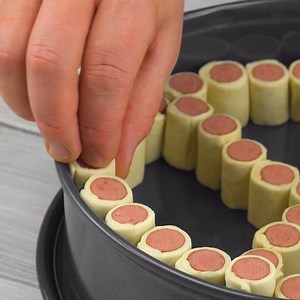 153K views · 51 reactions | Just one bite and you’ll be as happy as a pig in mud! ☮️ FULL RECIPE: https://bit.ly/2wKSdjw | Scrumdiddlyumptious | Facebook