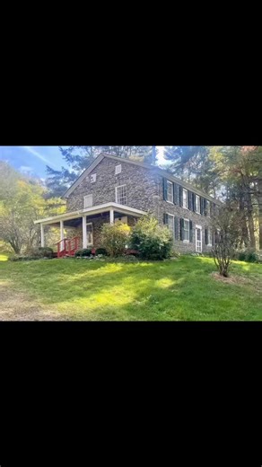 Yesterday's most popular house! Over five acres in New York. $175,000. To see all of this, look in comments. #oldhouselife #newyork | Old House Life - Michelle Bowers