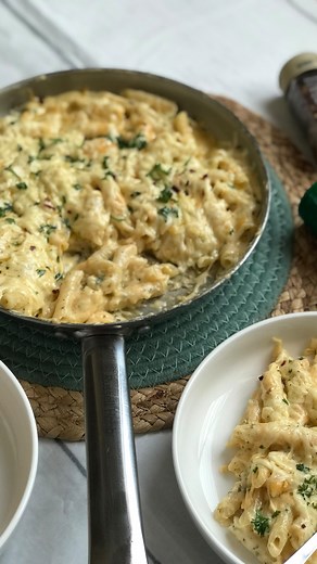 Creamy Cheese pasta Recipe! Ingredients 2 cups of pasta Salt 1 tablespoon of oil 1/4 cup of butter 1 1/2 tablespoon of flour 1 1/2 cup of milk Pasta seasoning Paprika Mixed herb Cheddar cheese Method In a pot pour hot water,salt and oil and add your pasta and cooked for 10 minutes and put it aside In a saucepan you going to add in your butter then let it amend for a minute then add in your flour then mix and pour half a cup of milk then whisk and add another half and whisk until well combined. T