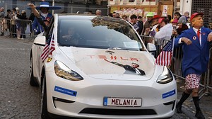 They look like Nazi salutes. Here's why some people think they're a joke