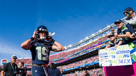 Seahawks tunnel run: Final warmups before Super Bowl 60