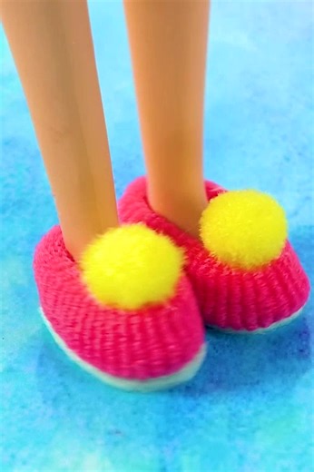 ‏DIY doll slippers