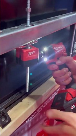 Fastest Nut Running. SHOCKWAVE™ Impact Duty 3/8" Threaded Rod Nut Runner