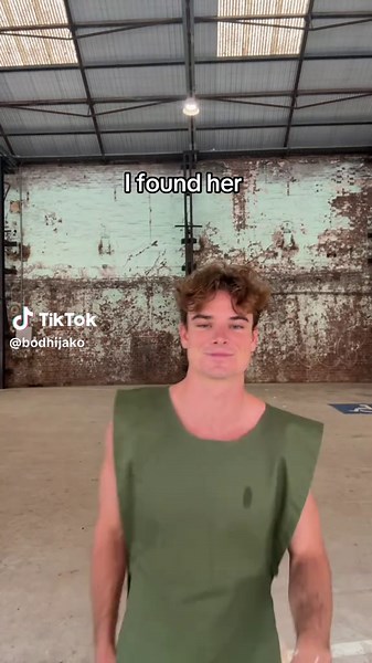 Australia Fashion Week Highlights: Bodhi Bello's Style