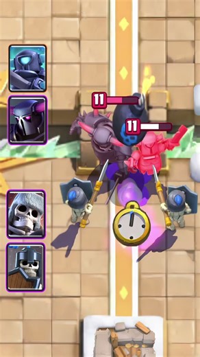 GIANT SKELETON ARMY vs PEKKA FAMILY! 😱 #clashroyale
