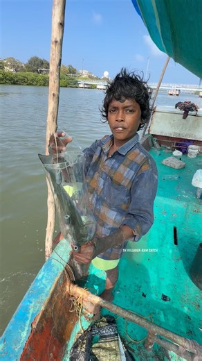 Little Ronaldinho Fishing Trick That Never Fails! #fishinglife #fishingvideo #shortsviral
