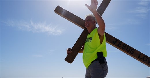 Bob "CrossWalker" Hanus spreading faith and mission about Jesus Christ to Spring Breakers