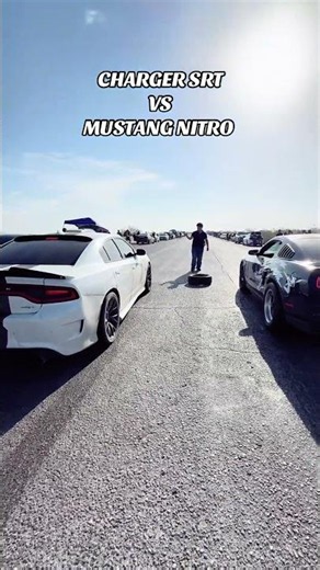 CHARGER SRT VS MUSTANG NITRO #juarez #cdjuárez #race #dragrace #srt #mustang