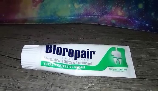 Watch HOW I USE THE Biorepair Toothpaste WITH FLOSS, A Review on Amazon Live