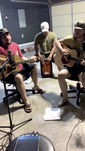 Here's a new song we wrote last night with @wyattwolfemusic #fyp #fypage #fy #fypシ #fypシ゚viral #newmusic #country #itsyou #it'syou #babyitsyou #newsong #thebradleybrothers #bradleybrothers