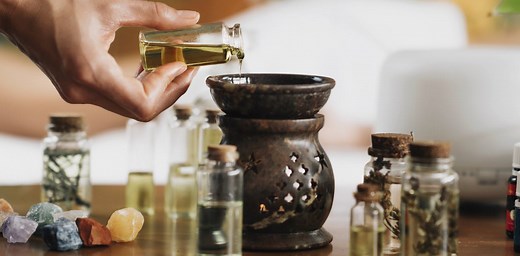 Traditional medicine provides health care to many around the globe – the WHO is trying to make it safer and more standardized