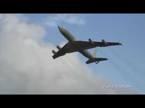 Israeli KC-707 takeoff from PiSa airport in Jan 2008! The Big Smoker.
