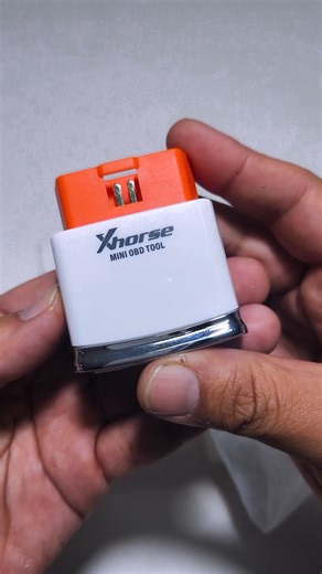 Key Code Argentina on Instagram: "💡 Presentamos el Xhorse Mini OBD Tool, una herramienta compacta y versátil para la programación de llaves y diagnóstico vehicular. Diseñada para trabajar junto con el Key Tool Max o una aplicación móvil, este dispositivo te permite leer datos del vehículo, programar transponders y controles remotos, e incluso realizar diagnósticos completos, todo de manera inalámbrica. Ideal para cerrajeros automotrices y técnicos, su capacidad de programar llaves cuando no es 