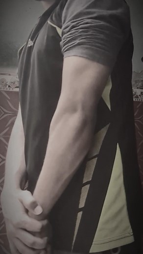 Biceps vs Triceps 🙂 . . . . #workout #calesthenicstraining | Tahami Sheikh