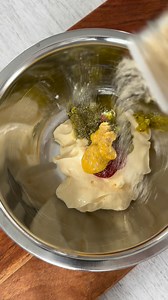 Bacon Cheeseburger Pasta Salad Since everyone loved our Big Mac pasta salad we’re going with a similar version but adding bacon and tomatoes. While it isn’t the exact Big Mac ingredients it’s still pretty close with the special sauce that everyone loves. This is a must make for your July 4th celebrations because what’s a barbecue without cheeseburgers??!! 🍔🇺🇸 1 lb elbow macaroni 1b ground beef cooked and seasoned with salt and pepper and onion powder 10 oz cherry tomatoes slice in half 1/2 lb