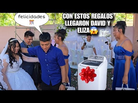 Eliza and David stopped by to congratulate Edy and Daysi on their wedding.💍Edy was speechless whe...