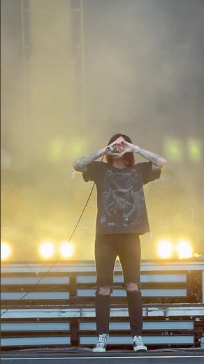 Sleeping With Sirens - If I’m James Dean, You’re Audrey Hepburn (Live)