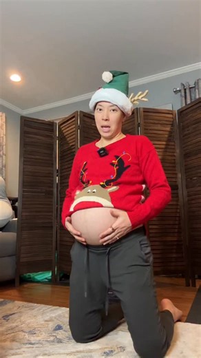 Join me on a 12 Days of Birth Prep challenge as we countdown to Christmas and (probably not but hopefully) a baby! I’m 36 weeks pregnant with my 4th baby and preparing my body for birth! Today’s movements are 🎄All 4 Elevated Hip Shift 🎄Lateral All 4 Hip Shift These movements are targeting the posterior and anterior pelvic floor to find length and movement Tune in tomorrow for the next movement…and to see if I’m still pregnant (probably will be) Grab for our full length birth prep video and our