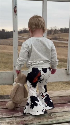 I actually cannot handle the bell bottoms + the cow print OMG